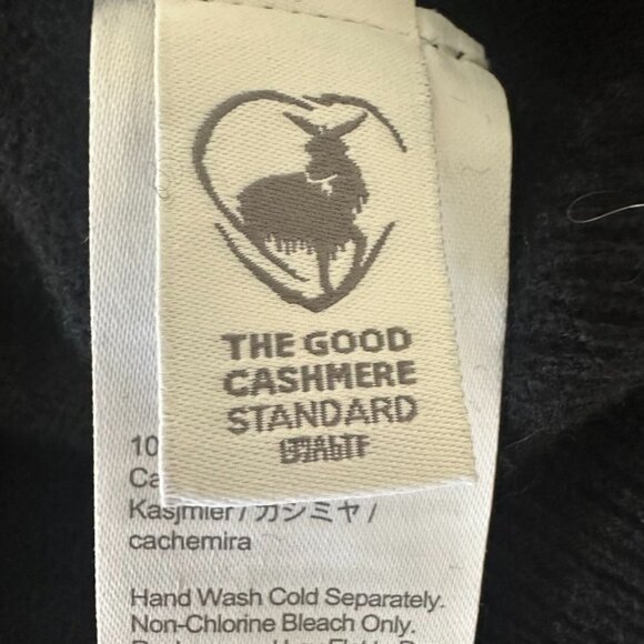 J CREW Black Cashmere Classic-fit Crewneck Sweater Black Size M Style #BA400 - Picture 9 of 10